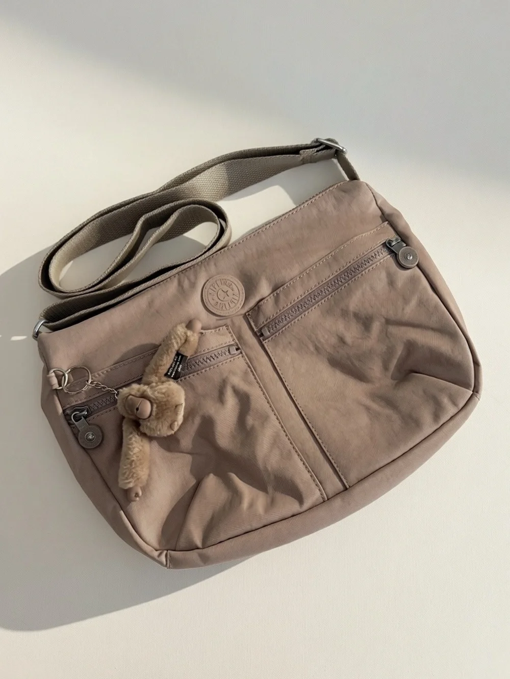 Kipling Classic Crossbody Shoulder Bag in Grey
